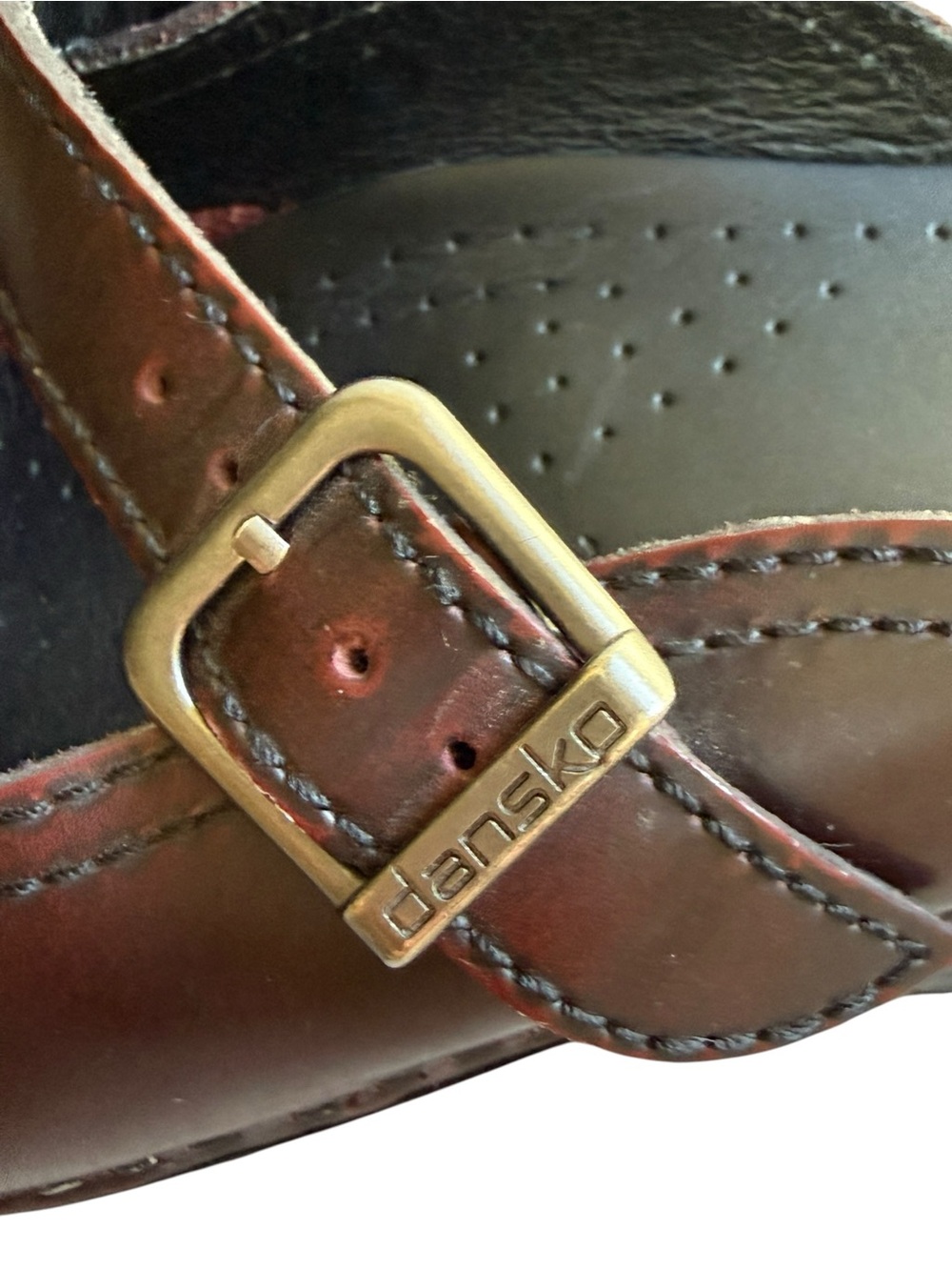 Dansko Merrie Burgundy Leather Mary Jane Clogs Buckle Strap Perforated 38 Scandi - Picture 4 of 11